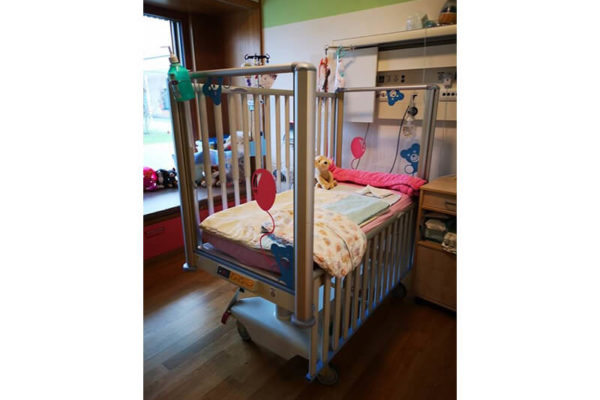 Malteser Kinderhilfe Babygitterbett TB