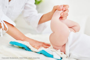 Malteser Kinderhilfe Infrarotheizstrahler Baby wickeln