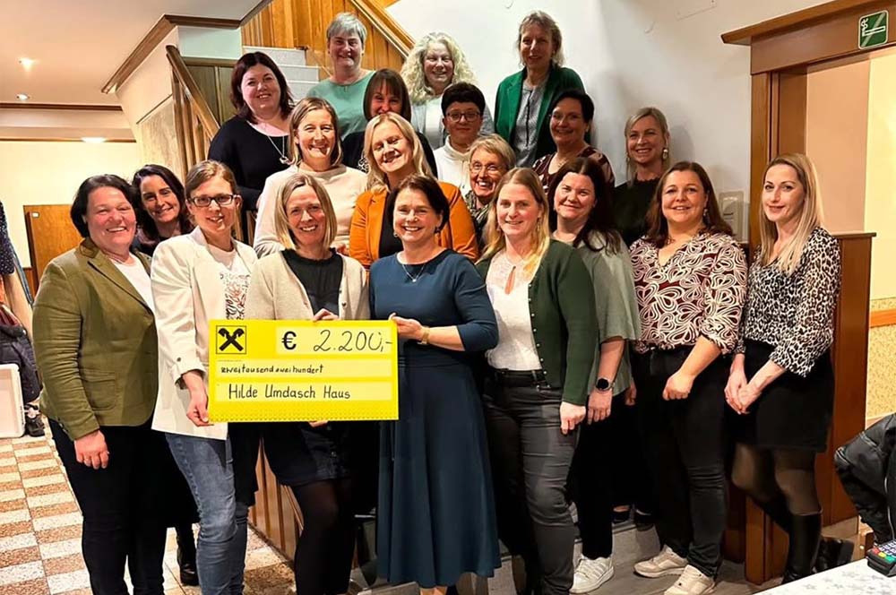 Malteser Kinderhilfe Bäuerinnen Amstetten backen Kekse Malteser Kinderhilfe Bäuerinnen Amstetten backen Kekse